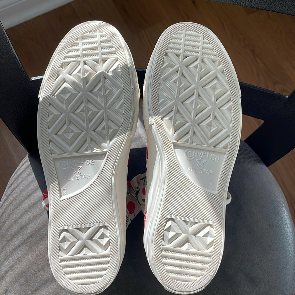 CONVERSE CHUCK TAYLOR ALL STAR LIFT PLATFORM CHERRIES - Picture 4 of 13